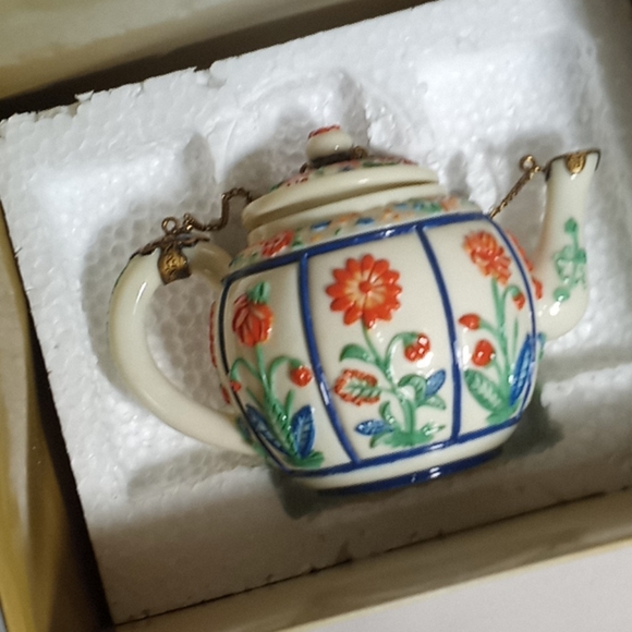 “Nini Japanese Kakiemon Small TeaPot” - Picture 7 of 8